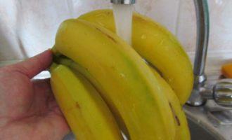 Рецепт бананов с шоколадом в духовке