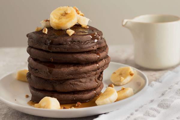 healthy chocolate pancakes protein